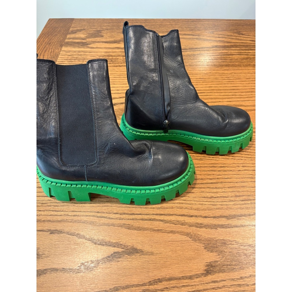 Steve Madden Womens Black Leather Green Lug Sole Chelsea Ankle Boots Size 39